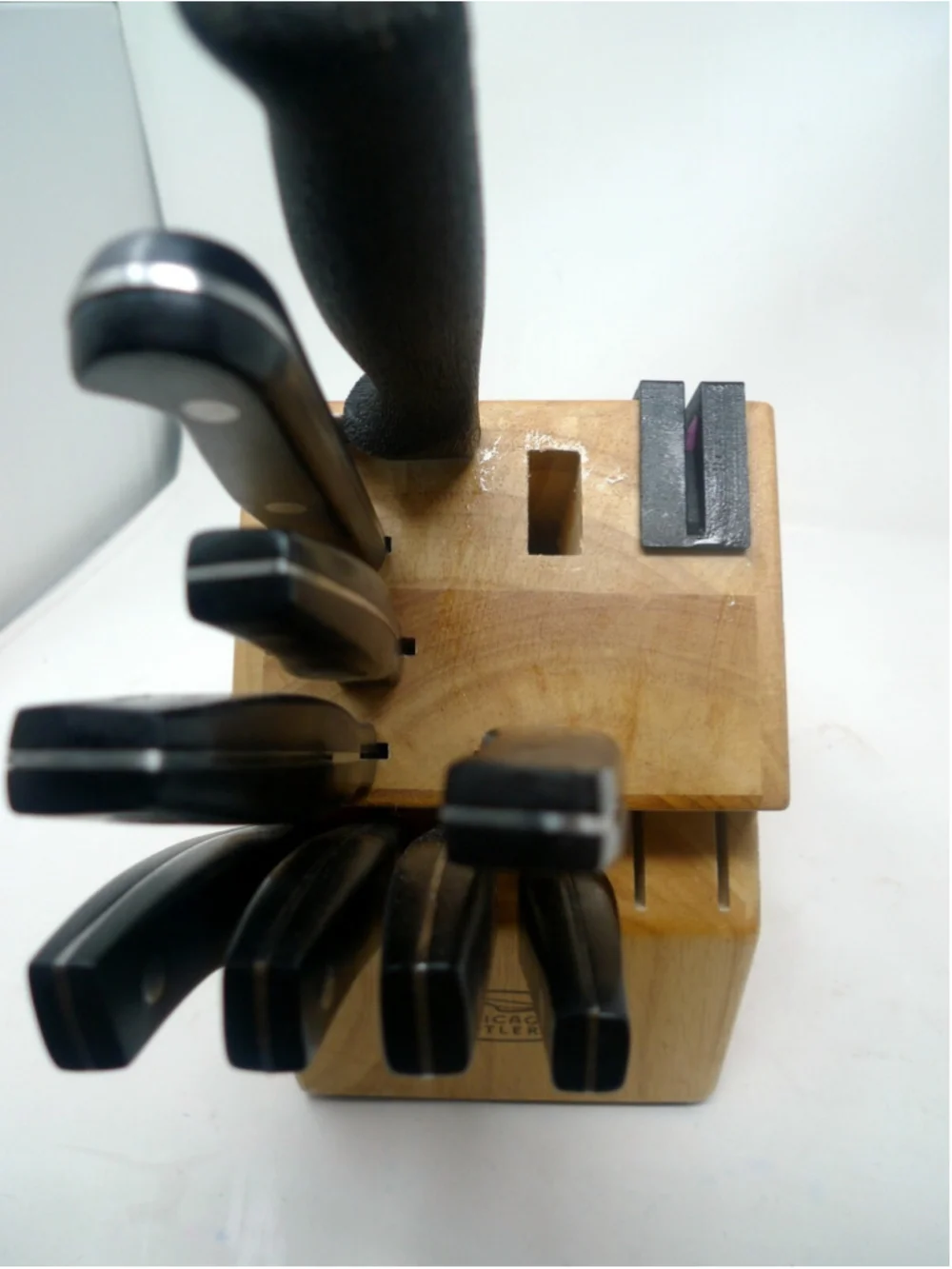 VTG Chicago Cutlery Wood Oak Knife Block 12 Slots 9 Knives Sharpener Chef Paring